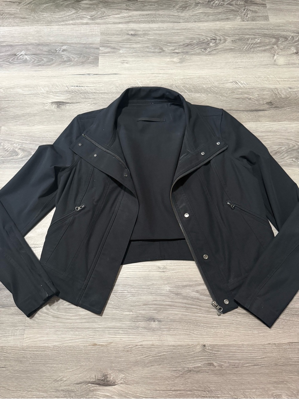 Lululemon - cropped black utility zip jacket